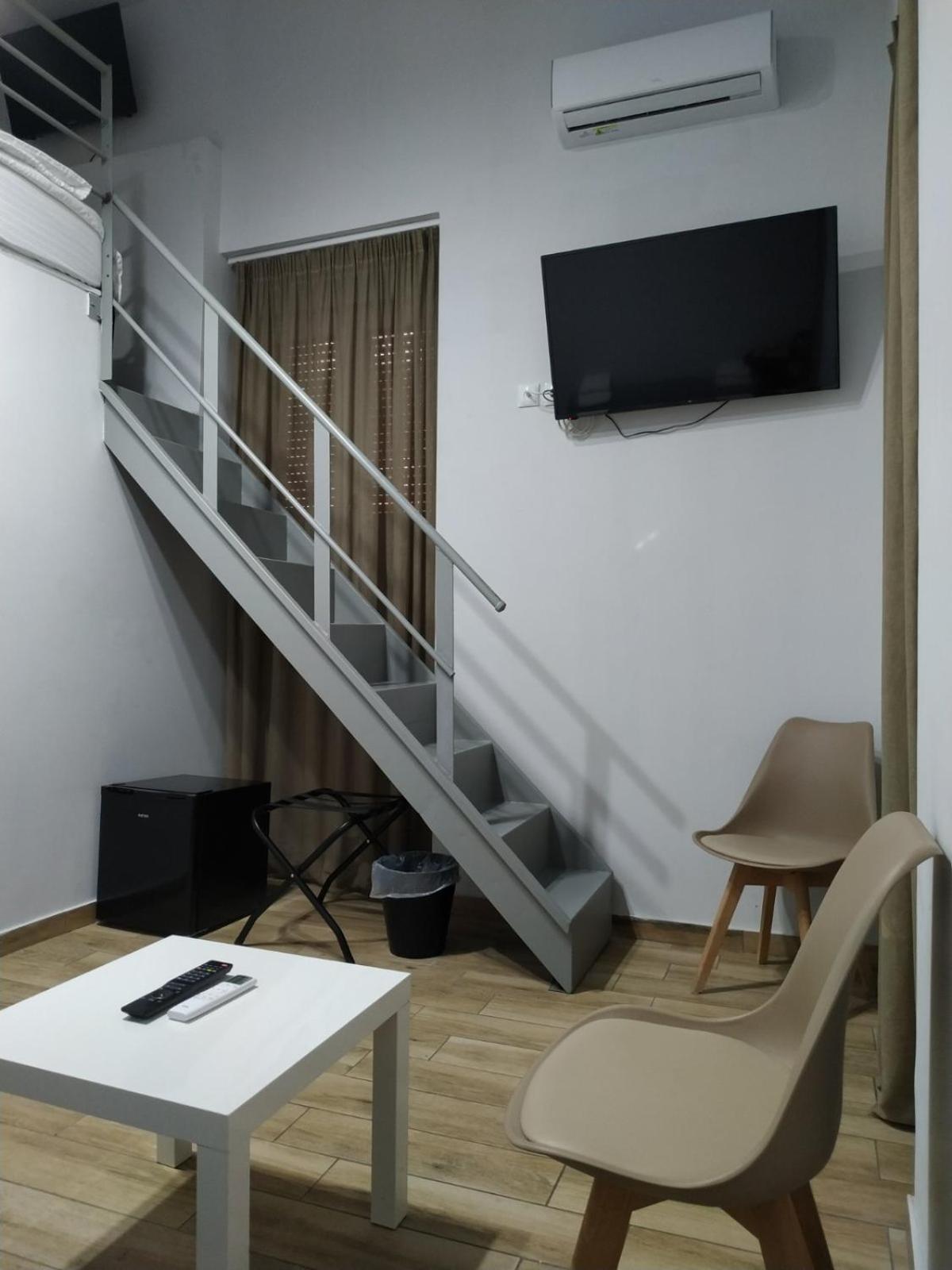 Kentrikon Hotel Chalkida Exterior photo