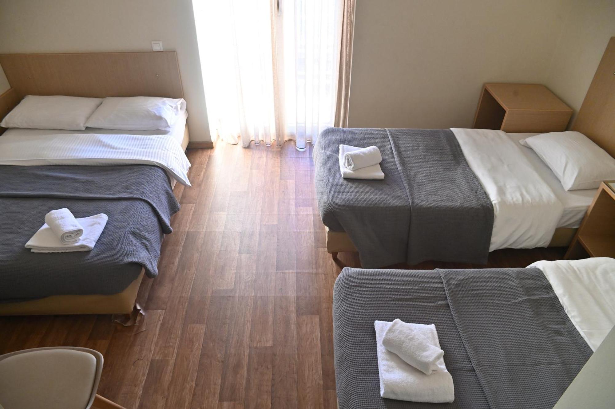 Kentrikon Hotel Chalkida Exterior photo