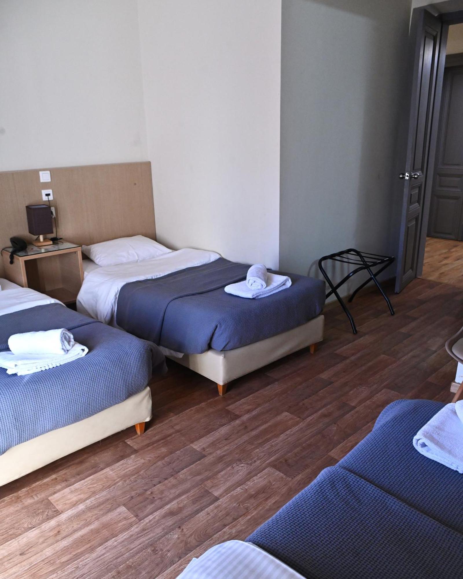 Kentrikon Hotel Chalkida Exterior photo