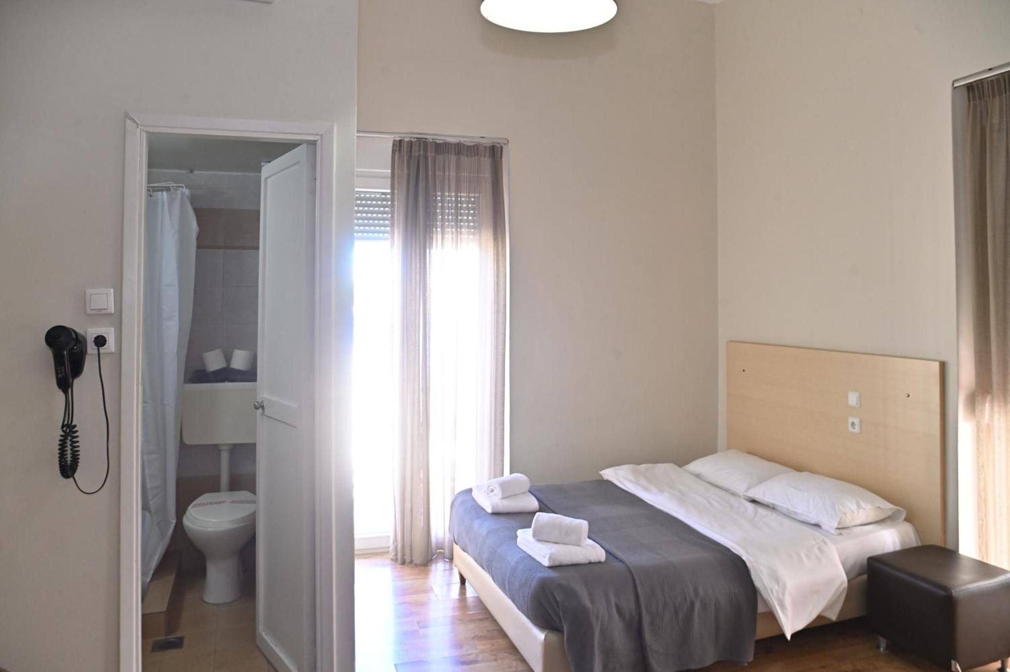 Kentrikon Hotel Chalkida Exterior photo