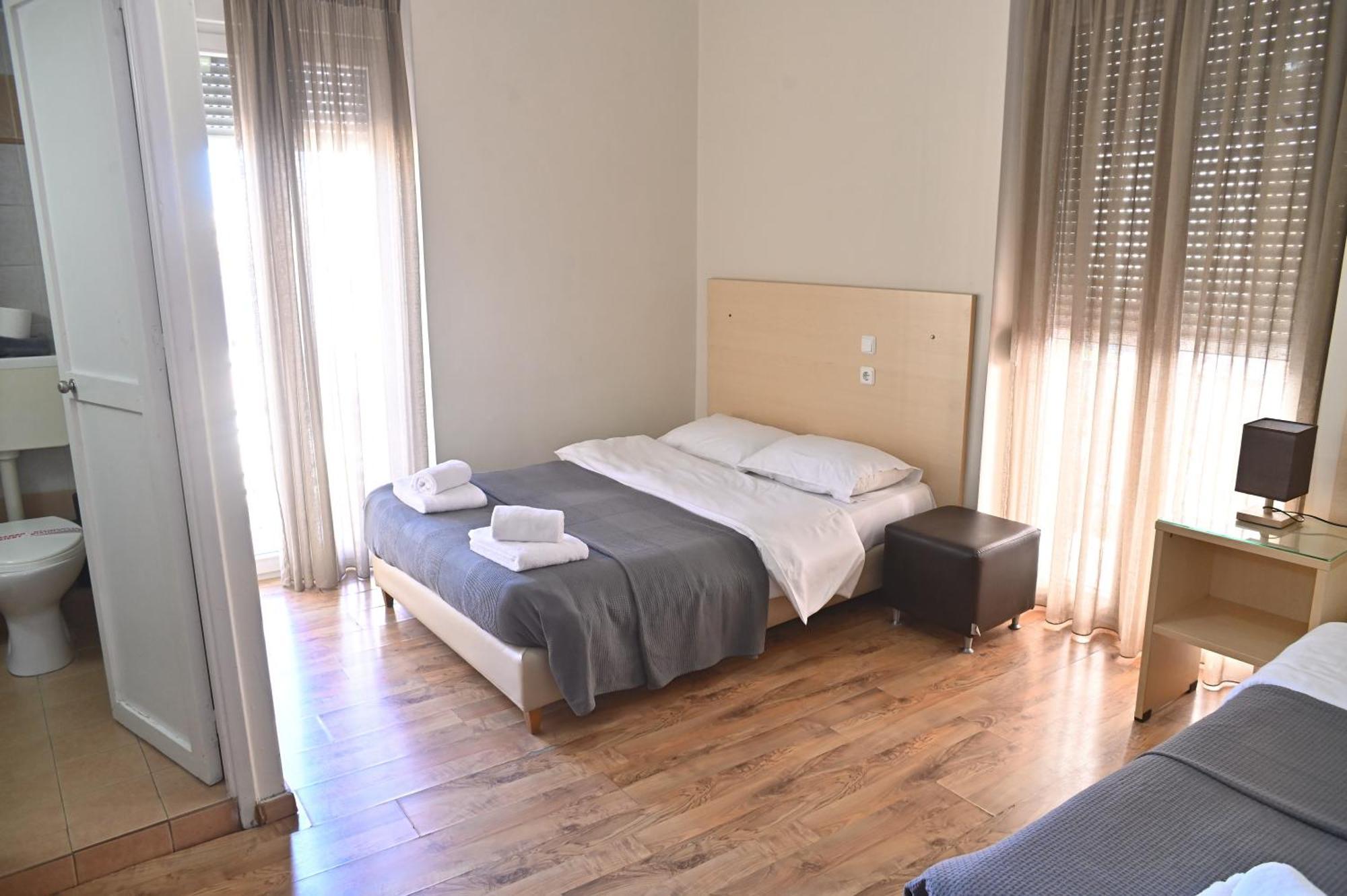 Kentrikon Hotel Chalkida Exterior photo