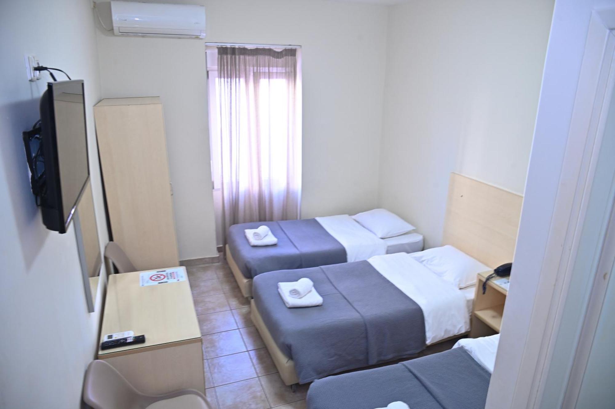 Kentrikon Hotel Chalkida Exterior photo