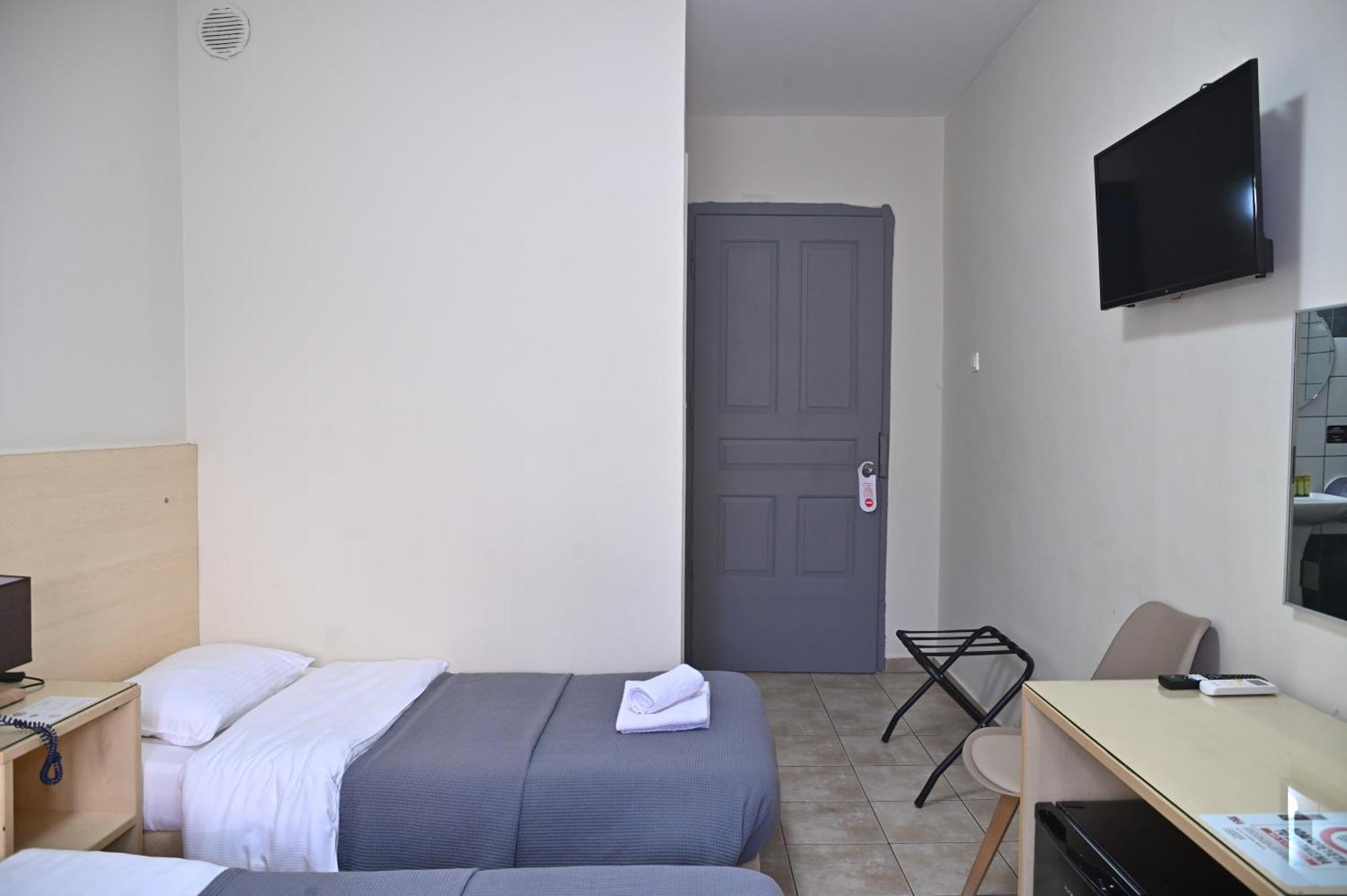 Kentrikon Hotel Chalkida Exterior photo
